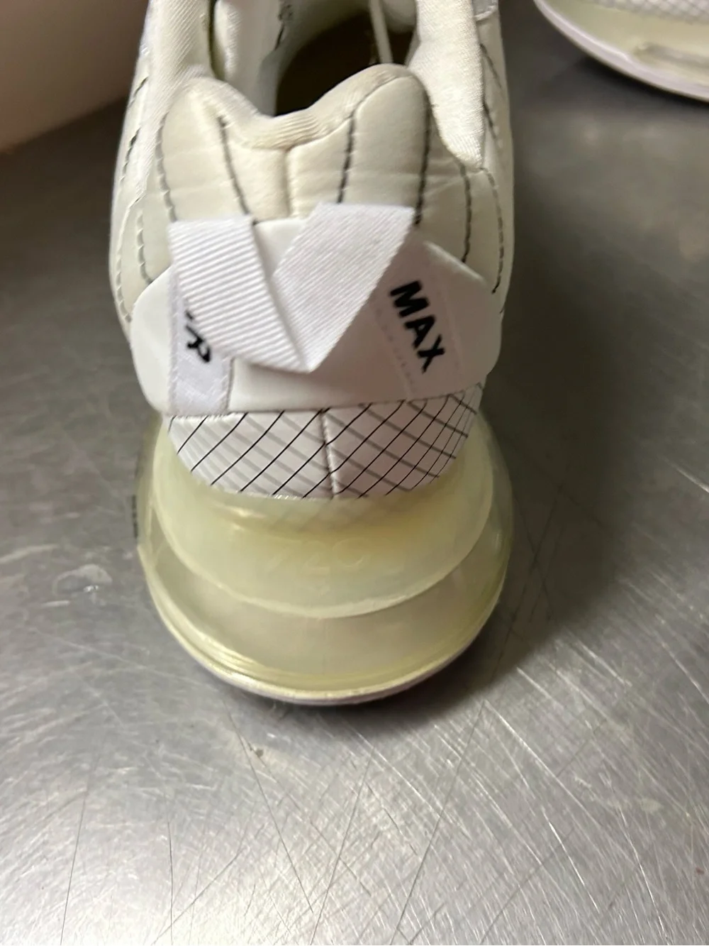 Nike Air Max 720 Size 10 Men